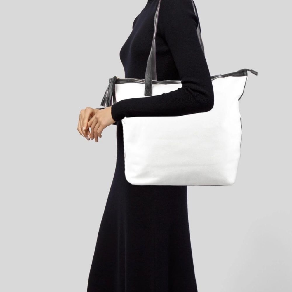NWT Walter Baker x Curateur Canvas Vegan Leather Tote Weekender Carly Bag Preppy